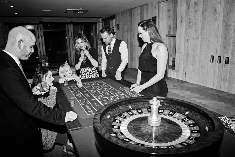 Calcot-Manor-_-Helen-&-Russel-_-Blooming-Photography-(93-of-102)