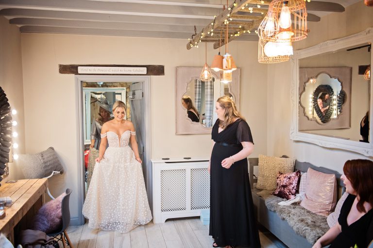 Blackwell-Grange-Blooming-Photography-Chloe-Alex-6-of-97_0Lir1PIm