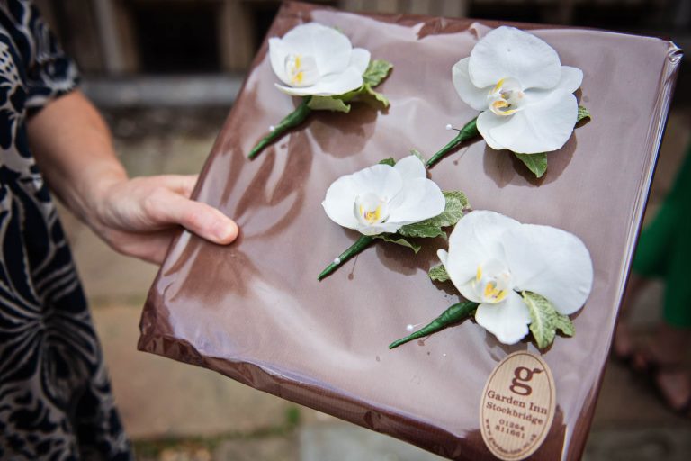 Wedding button holes by Garden Inn, Stockbridge. Winchester wedding, photo by Blooming Photography.