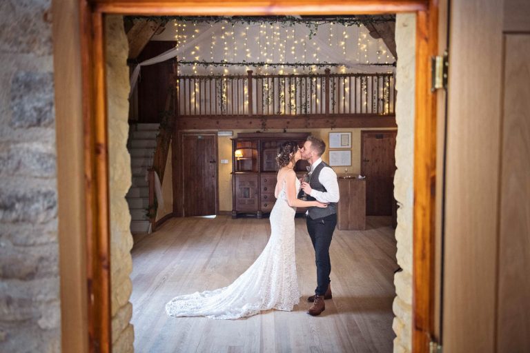 Owlpen Manor Georgie & Steven Wet Wedding (36 of 83)