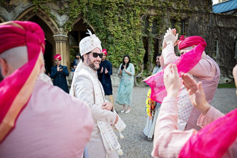 Baraat, Manor By The Lake candid photo, Blooming Photography